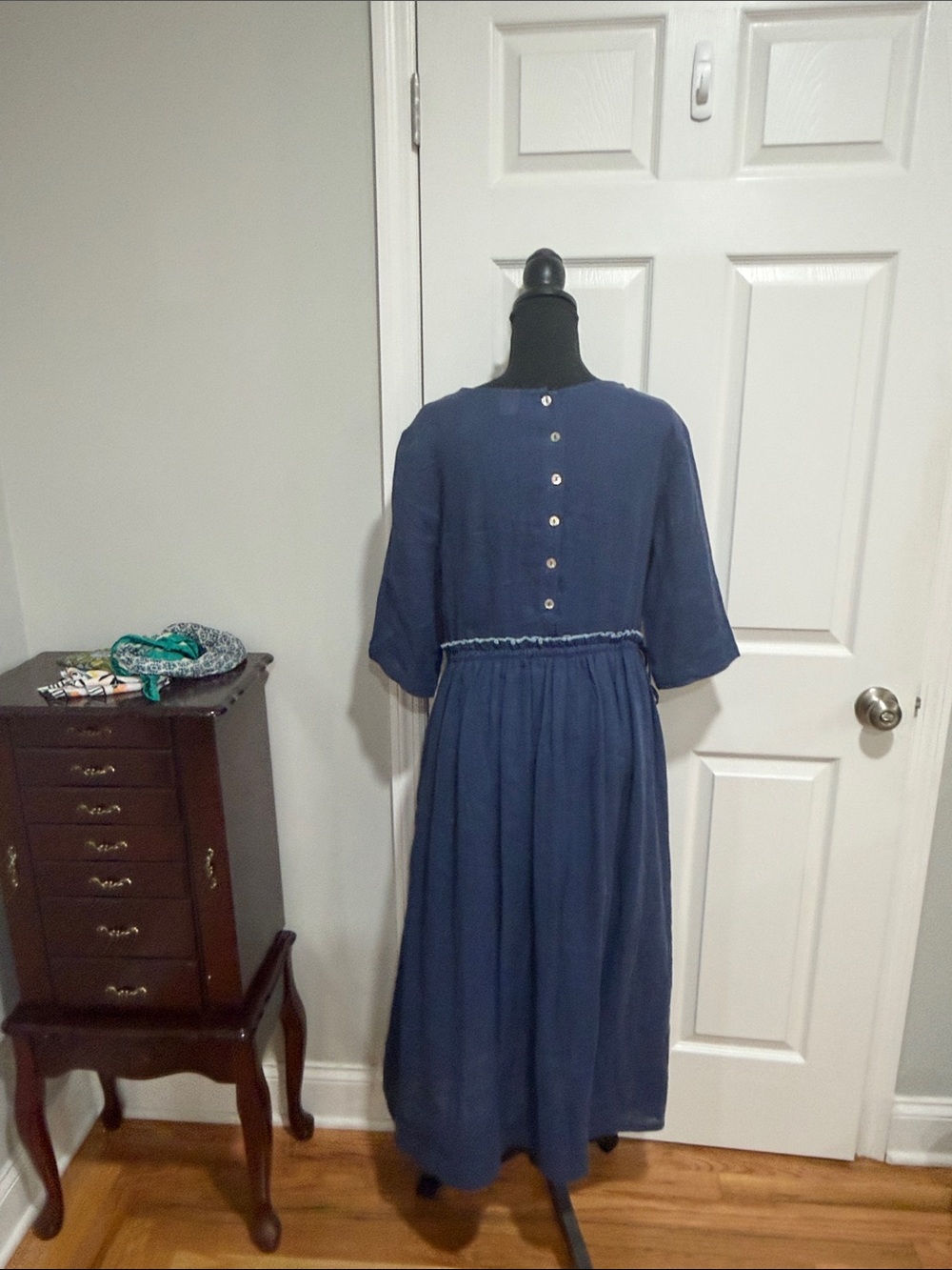 Blue Textured Midi Dress with Gathered Waist - Picture 2 of 10